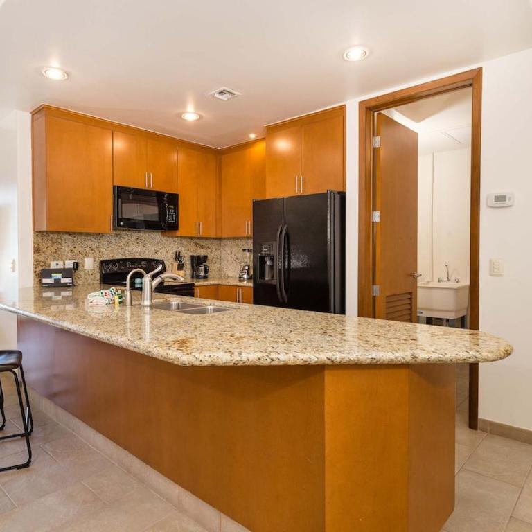 Las Palomas Cortez 805 Luxury Beachfront 1BR, 1BA for 4 - One-Bedroom Apartment - Oceanfront - 24