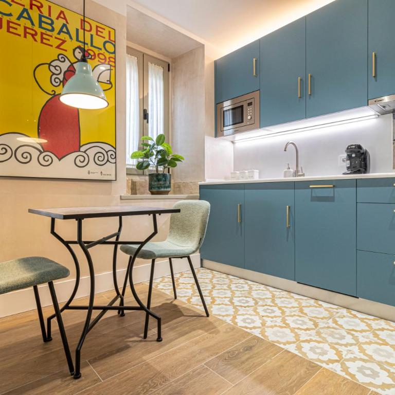 La Casa de la Plaza del Arroyo - Traditional Luxury in Jerez - Apartamento Estándar - 2