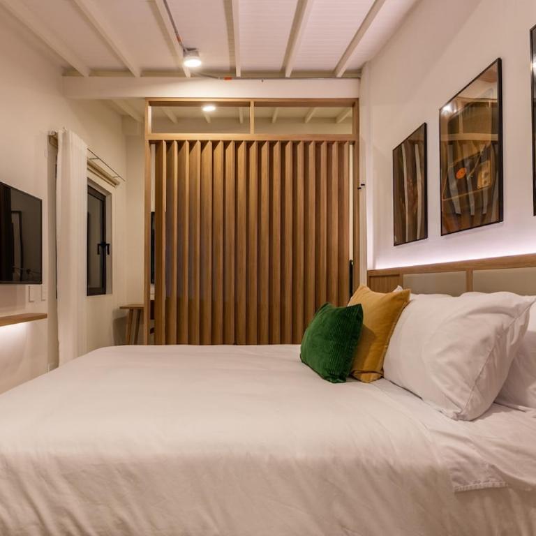 301 Live Local Balcony Loft in Vibrant Laureles area - One-Bedroom Apartment - 22