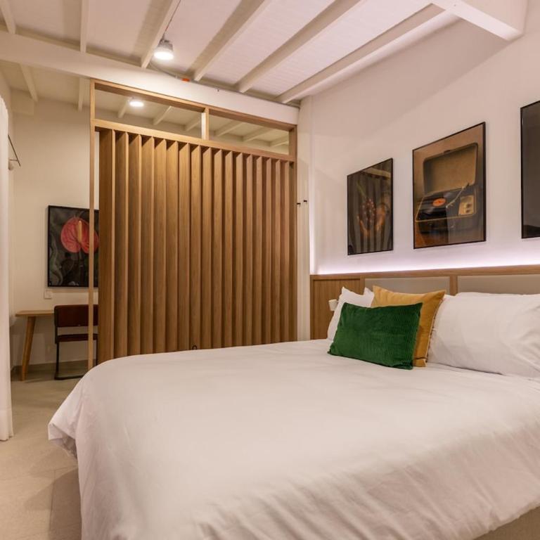 301 Live Local Balcony Loft in Vibrant Laureles area - One-Bedroom Apartment - 32