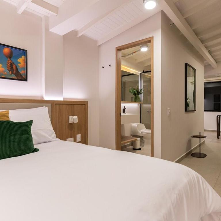 303 Balance and Design Loft with AC in Laureles area - One-Bedroom Apartment - 9