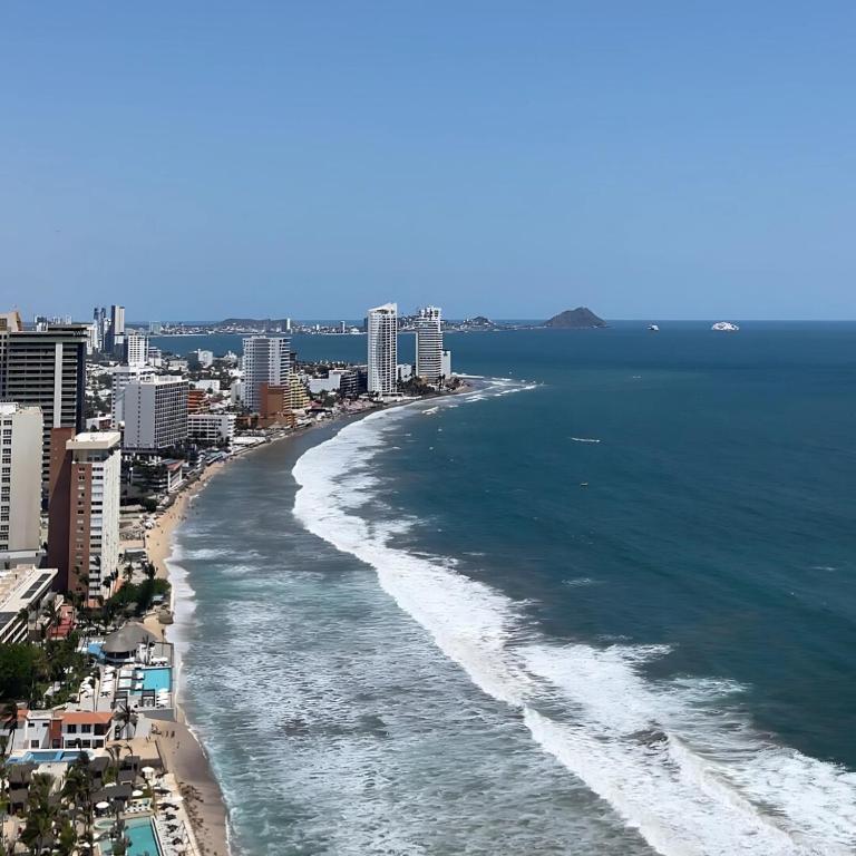 Departamento a pie de Playa, en Zona DORADA, Mazatlan - Apartment - 29