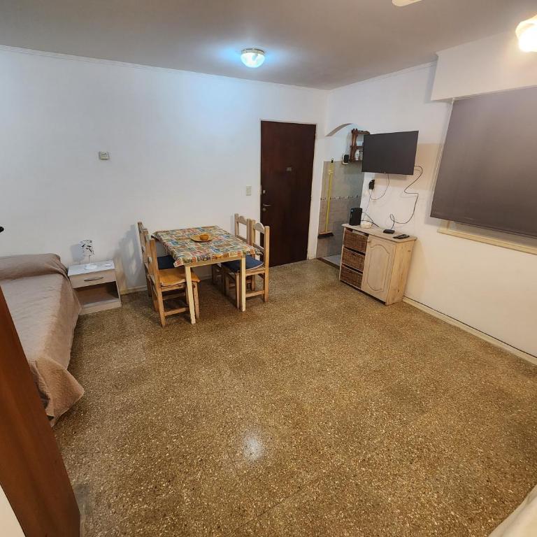 Departamento 1 amb plaza Colon - One-Bedroom Apartment - 3