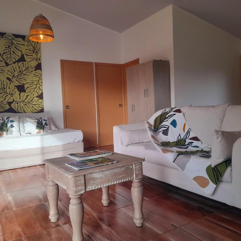 Vaitahi Lodge - Three-Bedroom House - 5
