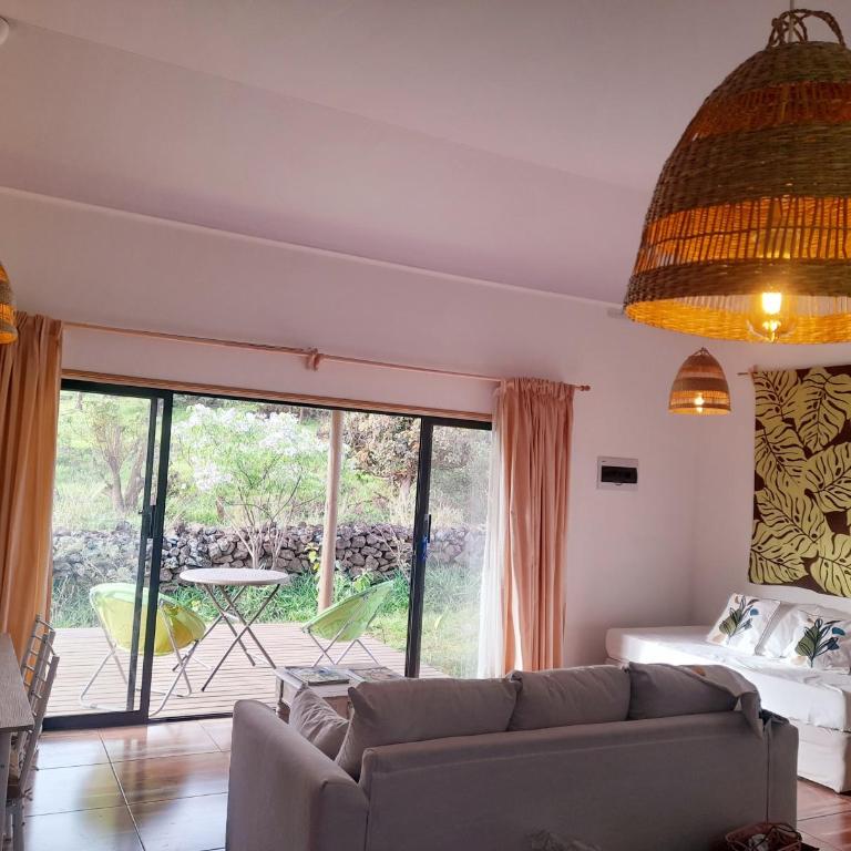 Vaitahi Lodge - Three-Bedroom House - 11