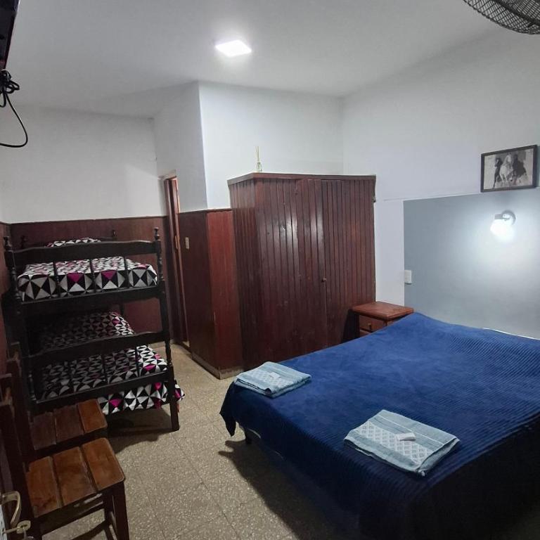 Hospedaje Artigas - Habitación cuádruple - 6