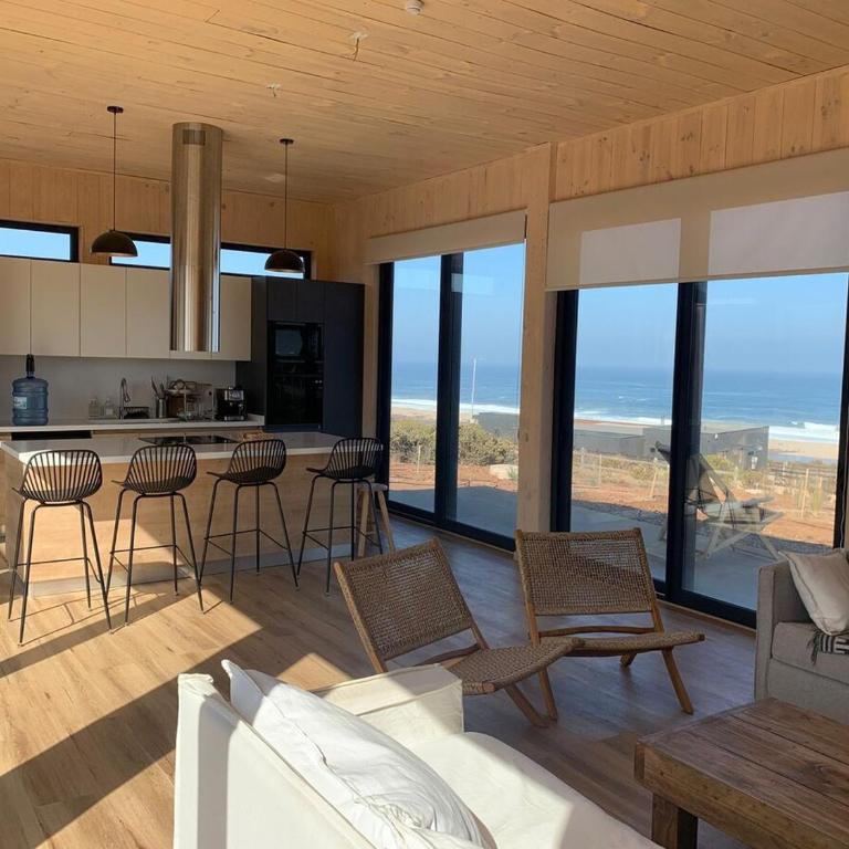 Amazing house and view to the ocean - Casa de 4 dormitorios - 1