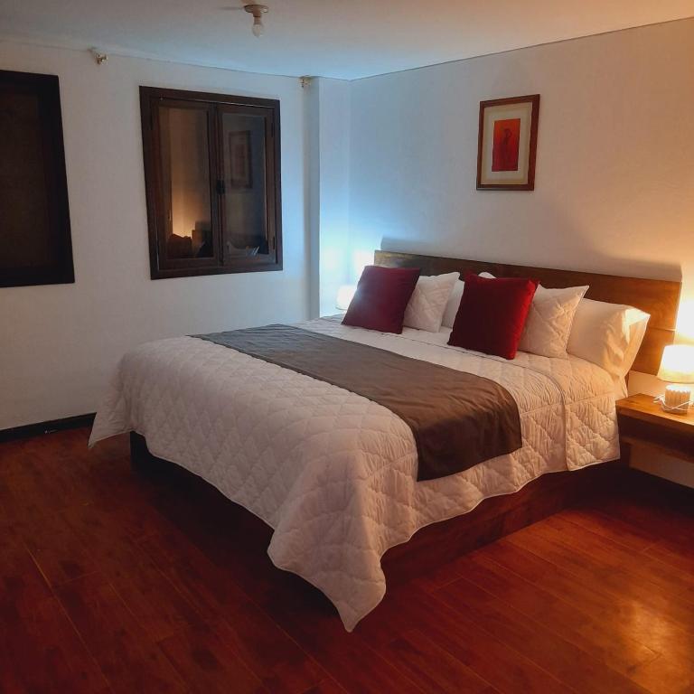 casa Montisora - Three-Bedroom Home - 10