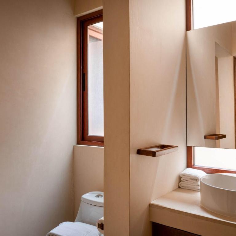 Luxe Ground-Floor 3BR Jungle Retreat with Plunge Pool - Apartamento - 7