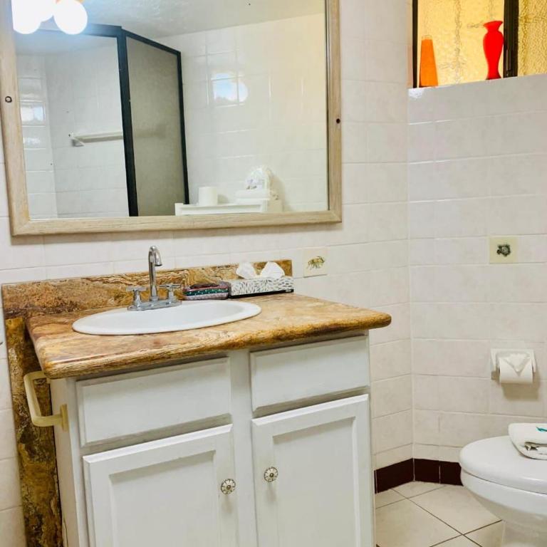 Marina Cabo Plaza "Casa Pura Vida" 108A - Apartamento de 1 dormitorio - 16