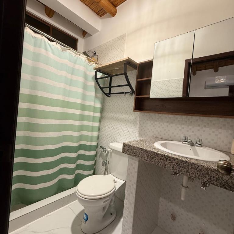 Casa Vacacional Valles de Olon - Three-Bedroom House - 4