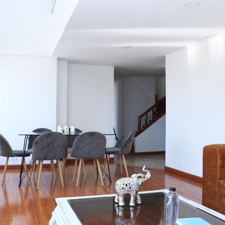 gA Luxury Apartment, 2 floors - Apartamento - 4