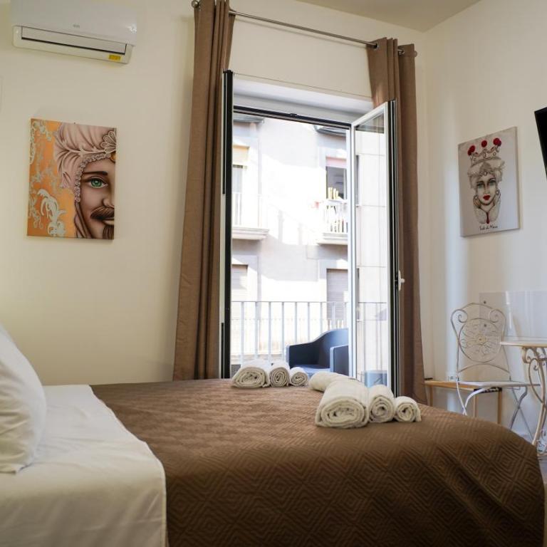 Bieddu Suites - Palermo City Center - Double Room with Balcony - 1