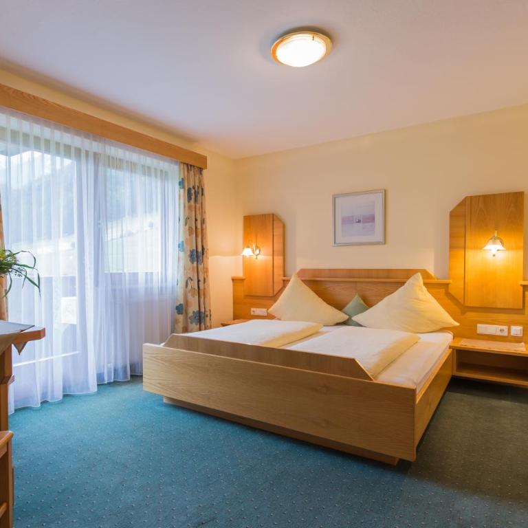 Pension Nigella - Deluxe Doppelzimmer mit Bad - 1
