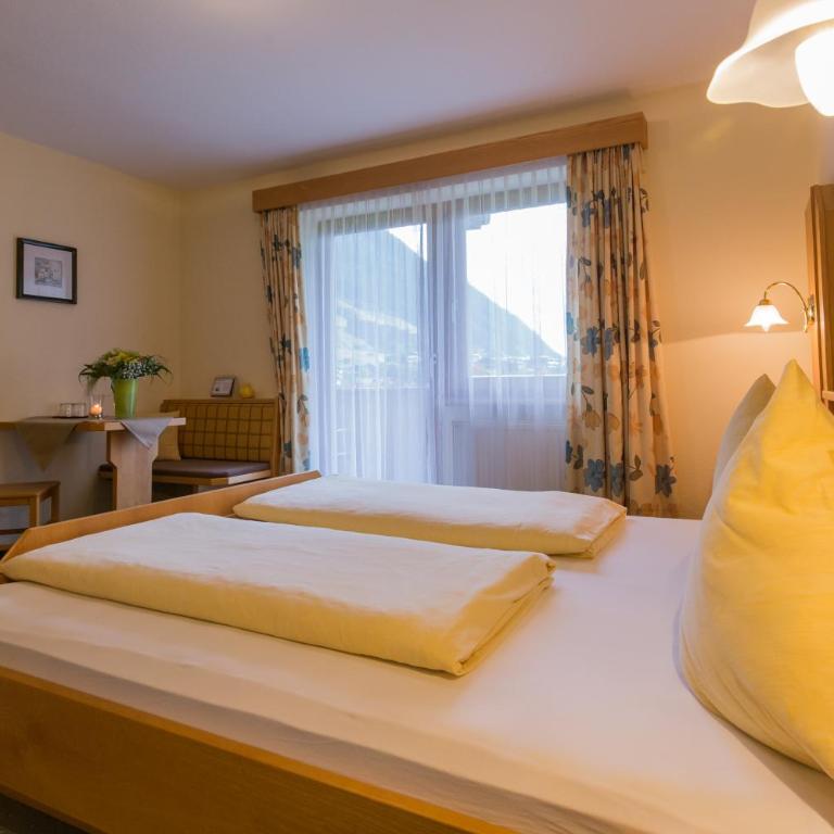 Pension Nigella - Deluxe Doppelzimmer mit Bad - 2
