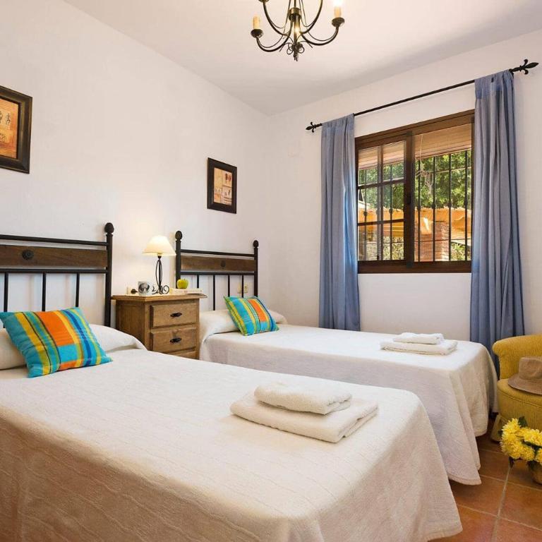 Villa Emilio Sol by Villa Plus - Villa - 11