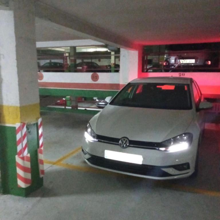 Piso moderno con garaje en el centro de Vigo - Apartamento de 1 dormitorio - 7