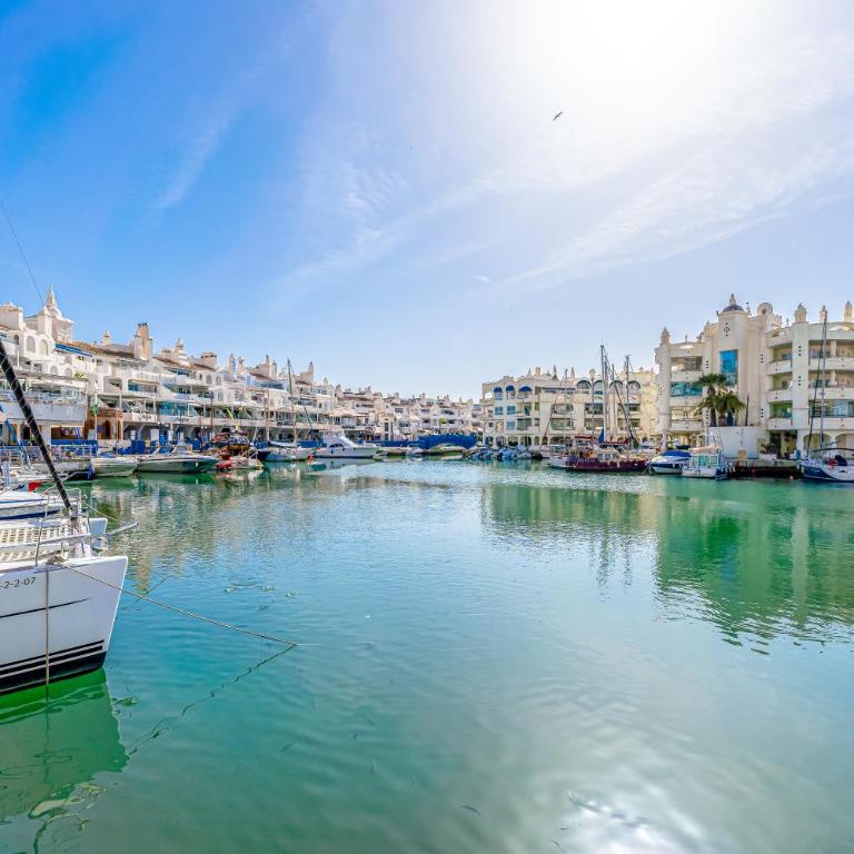 Holiday rentals apartment with Sea Views Puerto Marina - Apartamento de 3 dormitorios - 19