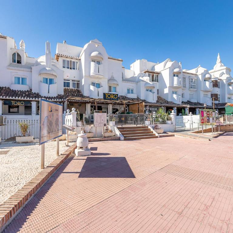 Holiday rentals apartment with Sea Views Puerto Marina - Apartamento de 3 dormitorios - 45