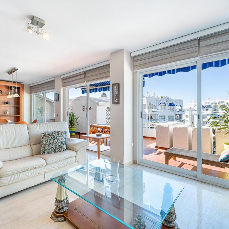 Holiday rentals apartment with Sea Views Puerto Marina - Apartamento de 3 dormitorios - 6