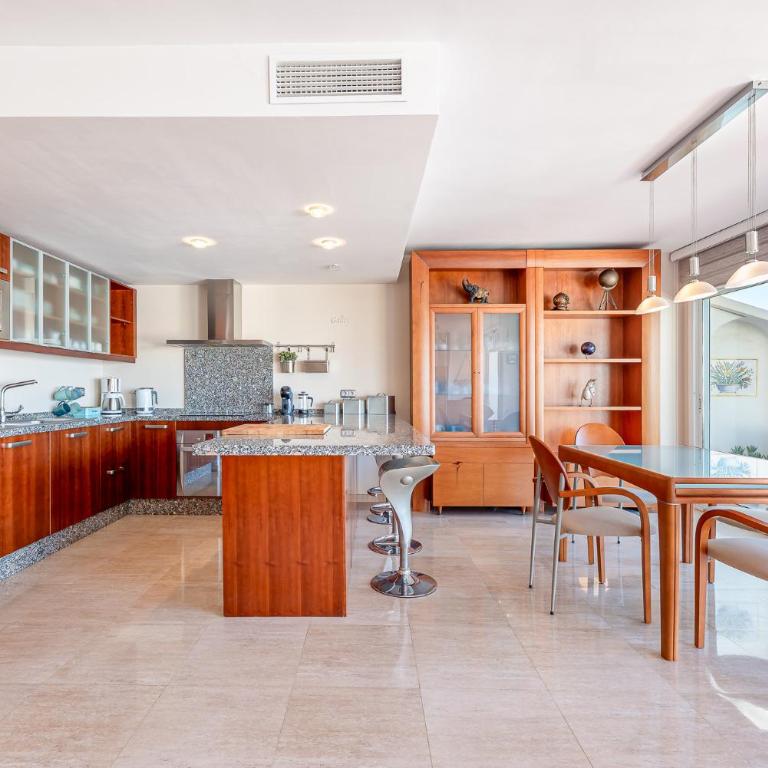 Holiday rentals apartment with Sea Views Puerto Marina - Apartamento de 3 dormitorios - 38