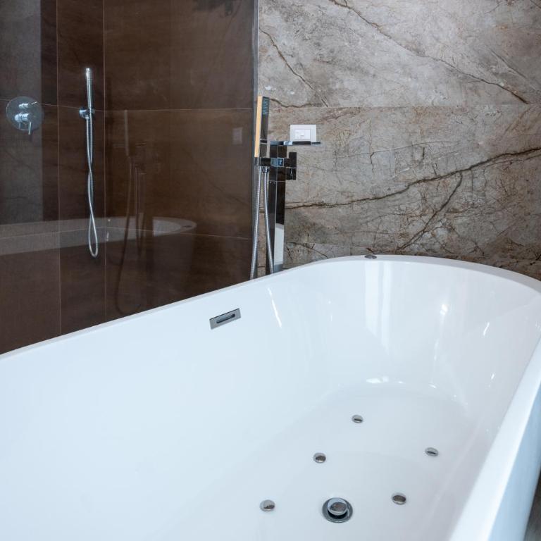Principe del Pardo - One-Bedroom Apartment with Spa Bath - 23