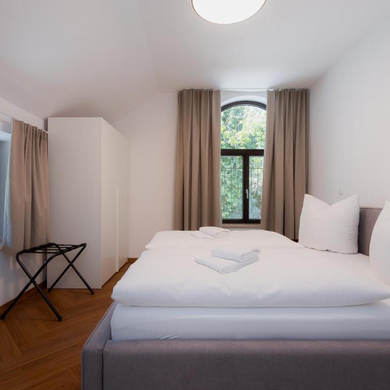 Alpine Apartements Maximilian Berchtesgaden - Apartment mit 3 Schlafzimmern und Bergblick - 6
