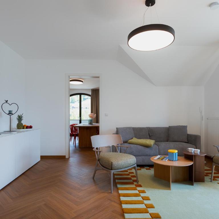 Alpine Apartements Maximilian Berchtesgaden - Apartment mit 3 Schlafzimmern und Bergblick - 5