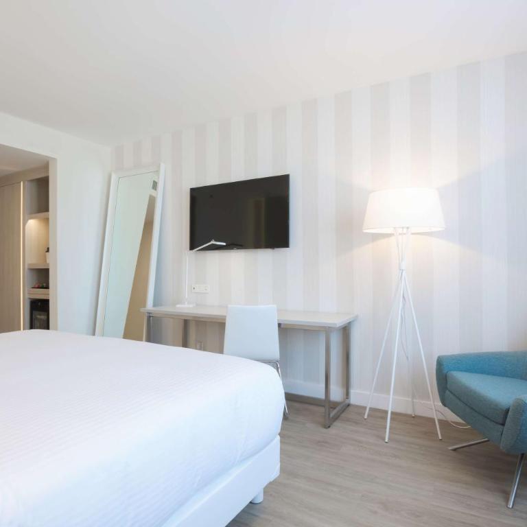 NH Monterrey La Fe - Standard Double Room - 5