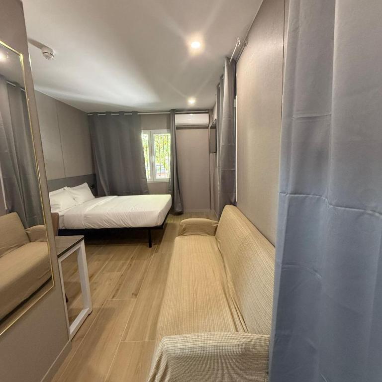 Hotel Golden Madrid - Large Double Room - 4