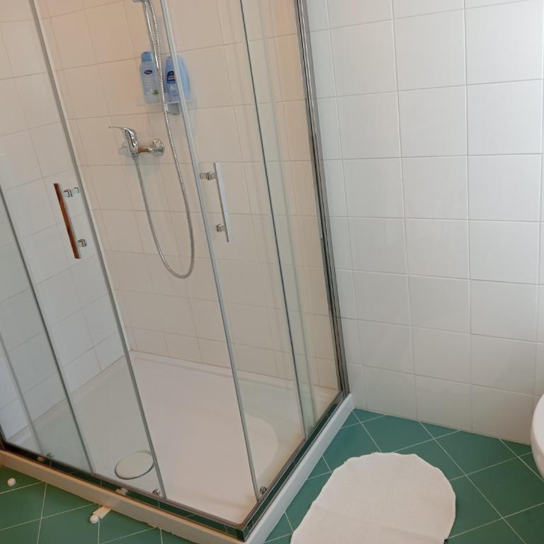 B&B Au Petit Bonheur - Camera Matrimoniale con Bagno Privato Esterno - 6