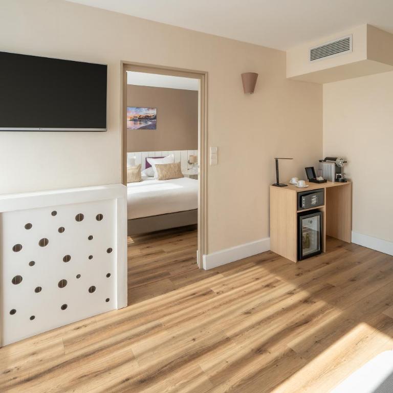 Best Western Plus Hôtel la Rade - Suite Junior Lit Queen-Size avec Balcon - 9