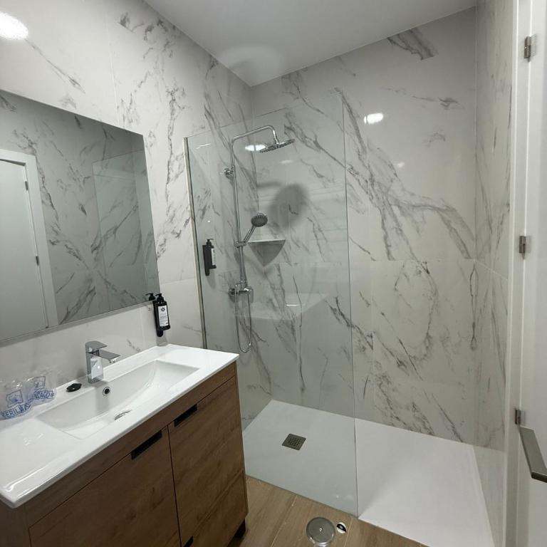 Hotel Golden Madrid - Twin Room - 4