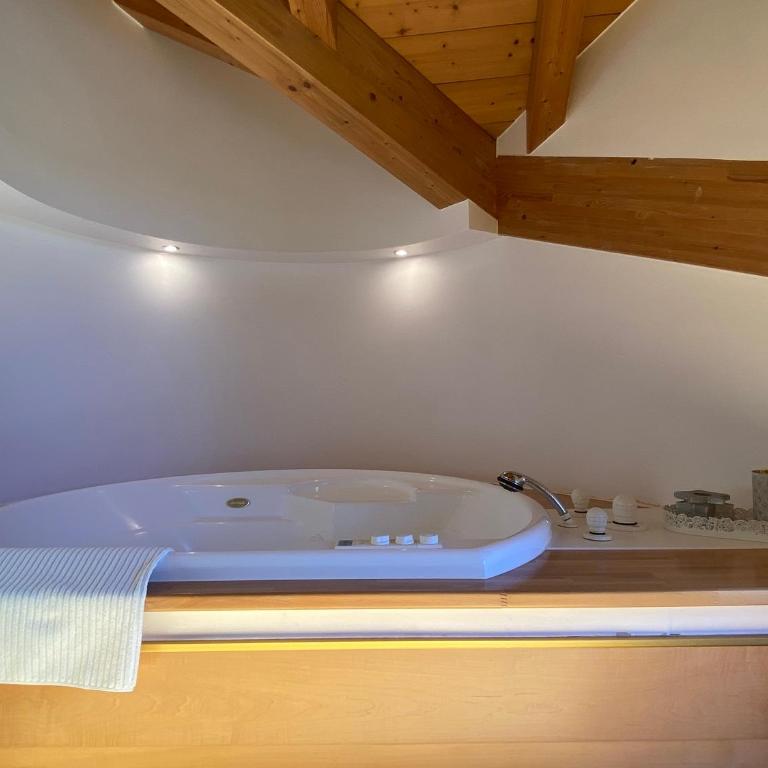 Mansarda con terrazzo e giardino Altopiano di Piné - Appartement 2 Chambres - 70