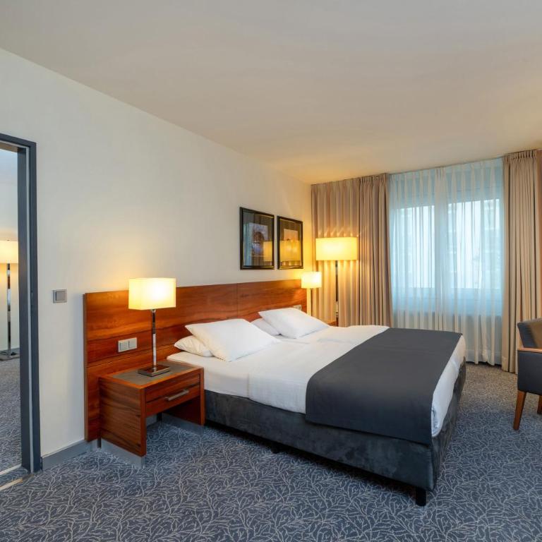 Maritim Hotel München - Family Room - 2