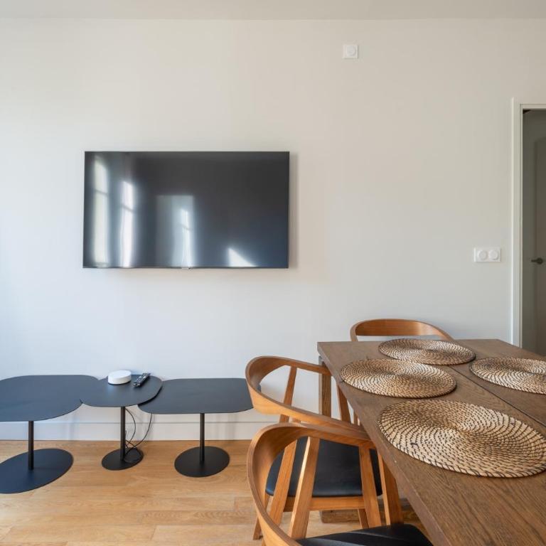 Stylish 2 Bedroom Apartment in Paris - Appartement - 46