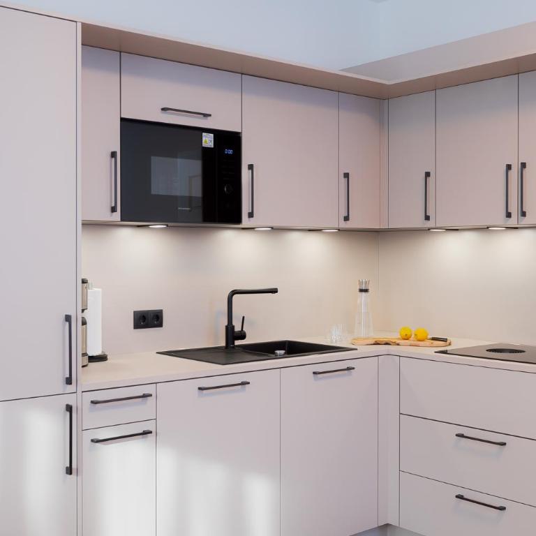 Alpine Apartements Maximilian Berchtesgaden - Apartment mit 3 Schlafzimmern und Bergblick - 1