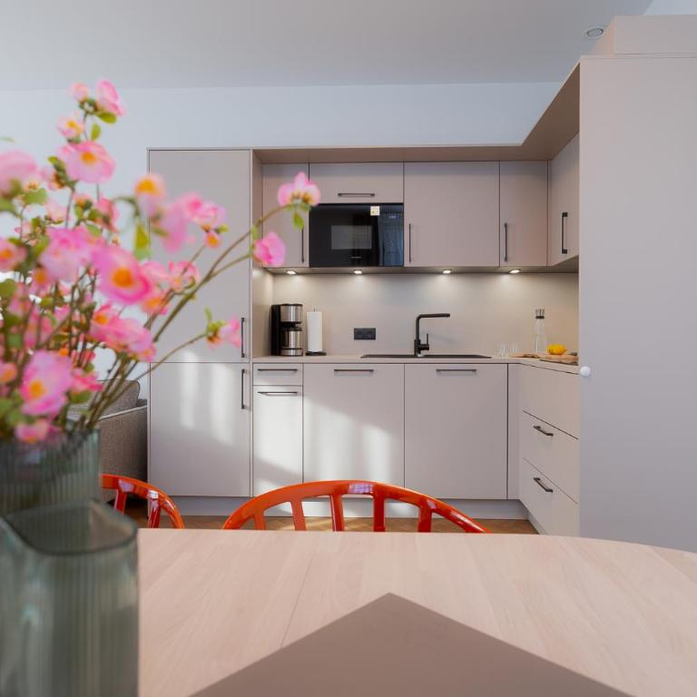 Alpine Apartements Maximilian Berchtesgaden - Apartment mit 3 Schlafzimmern und Bergblick - 4