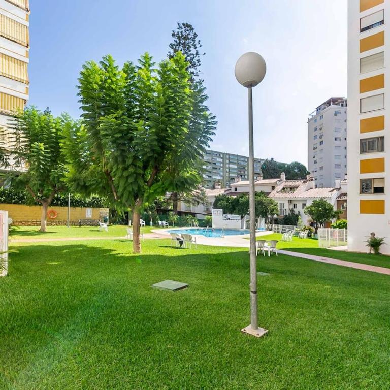 138- Stylish Coastal Apartment with Views and Pool in Fuengirola - Apartamento de 2 dormitorios con vistas a la montaña - 47
