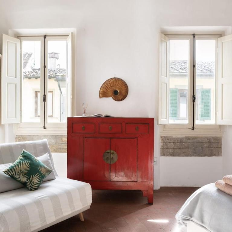 Artsy Loft - One-Bedroom Apartment - 3
