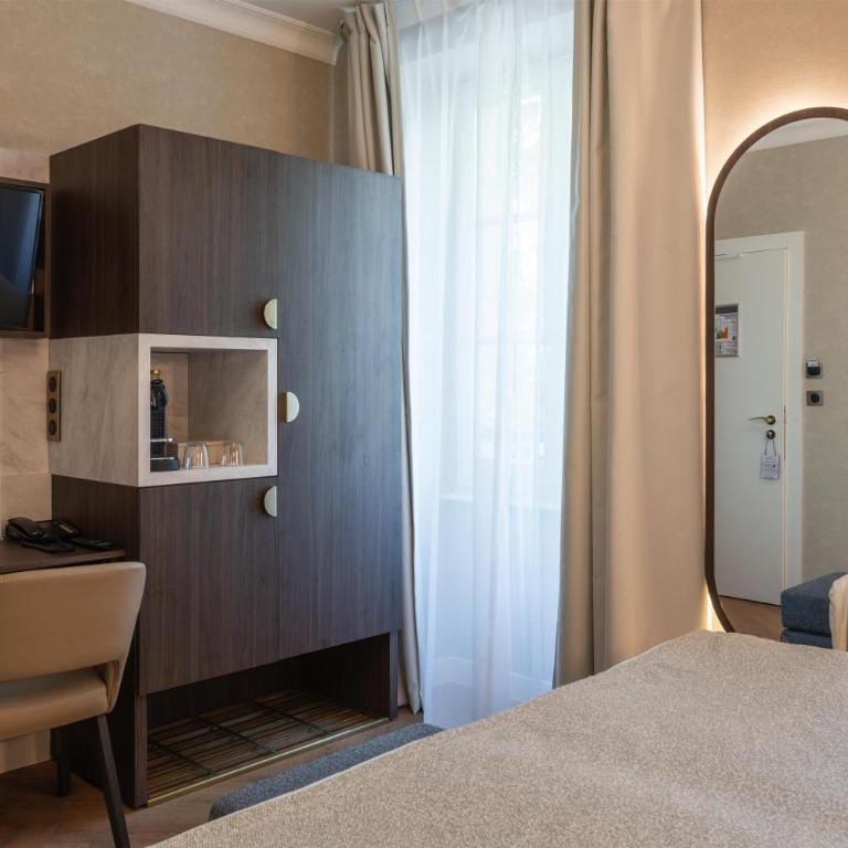 Best Western Au Trocadéro - Chambre Lits Jumeaux Confort avec Barres d’Appui - Accessible aux Personnes à Mobilité Réduite - 3