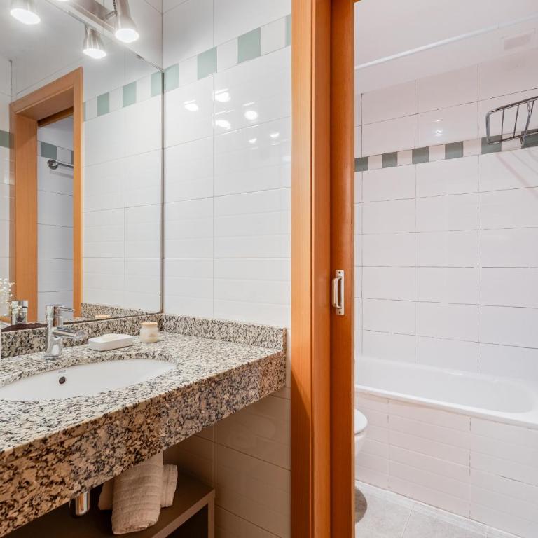 Aspasios Plaza Real Apartments - Studio - 1