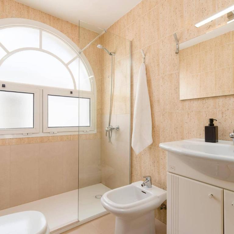 Villa Lotus by Villa Plus - Villa - 12