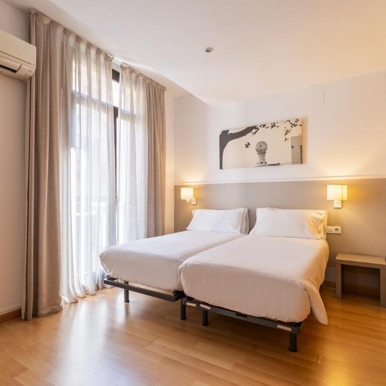 Aspasios Plaza Real Apartments - Studio - 8
