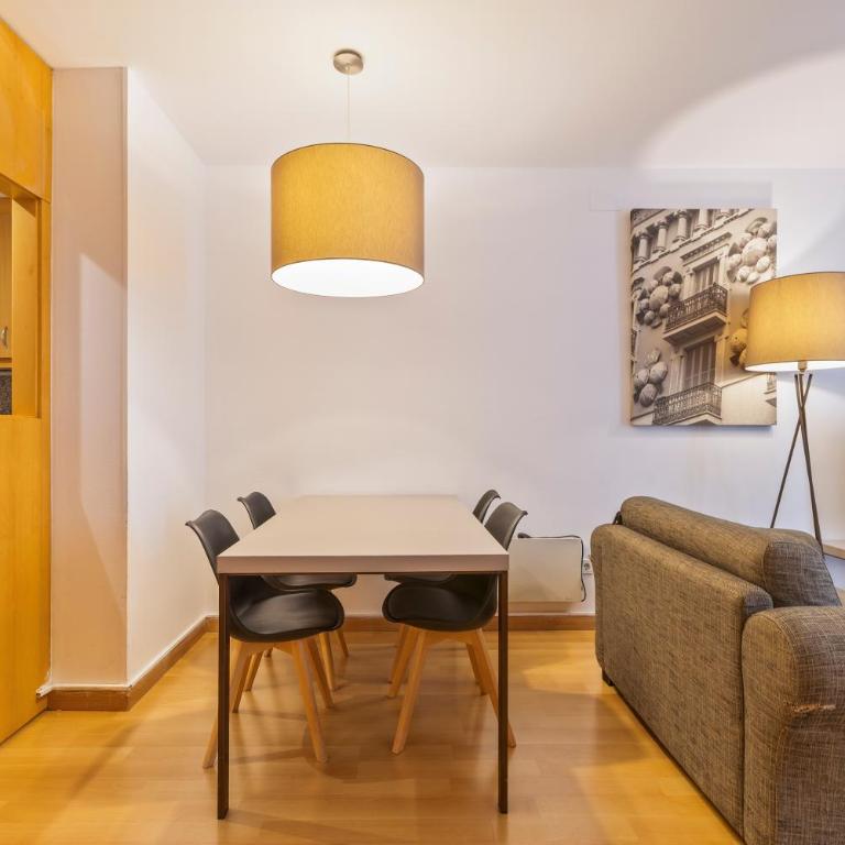 Aspasios Plaza Real Apartments - Studio - 6