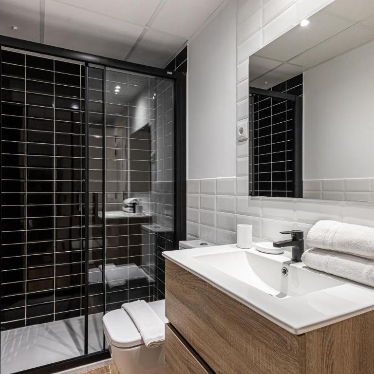 Waou Best I Madrid Rio - Two-Bedroom Apartment - 11