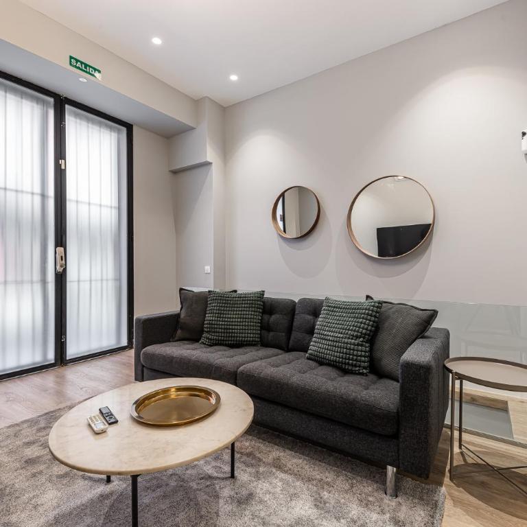 Waou Essence III Tirso de Molina - Corta Duración - Three-Bedroom Apartment - 4