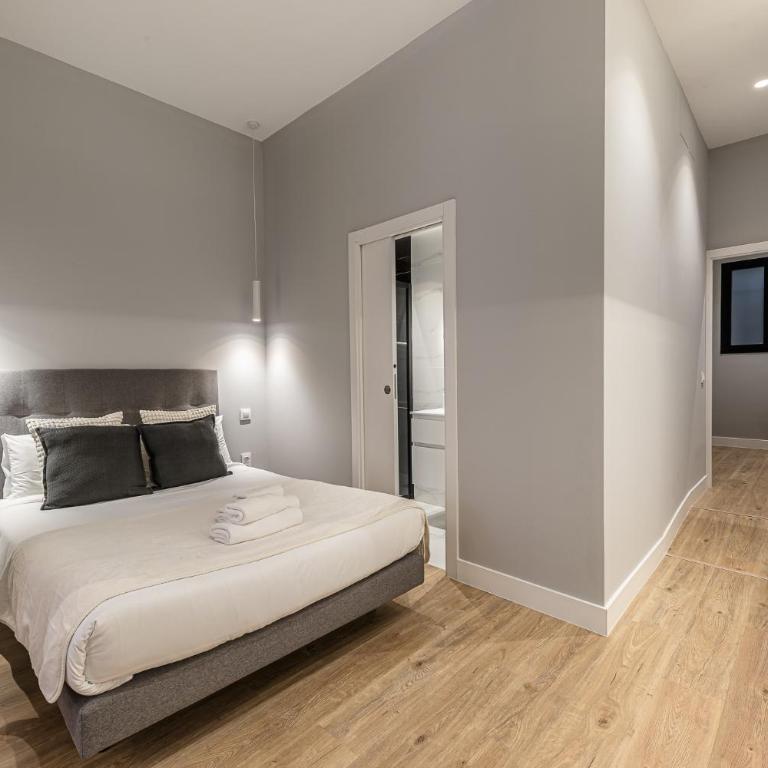 Waou Essence III Tirso de Molina - Corta Duración - Three-Bedroom Apartment - 11