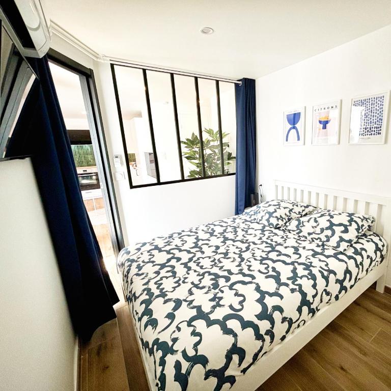 Centre Ville & Plage à 200m - Clim - Parking Privé - Netflix - Apartment - 3