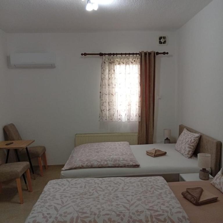 Apartman EM-Bajkeraj - One-Bedroom Apartment - 2